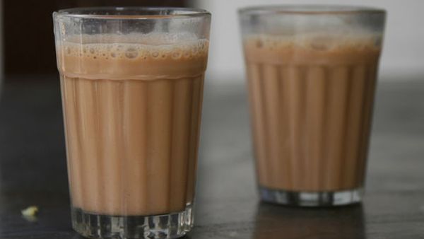 സ്ഥിരമായി ചായ കുടിക്കുന്നവരാണോ..? ശ്രദ്ധിക്കണം ഈ പ്രശ്‌നങ്ങളുണ്ടാകും