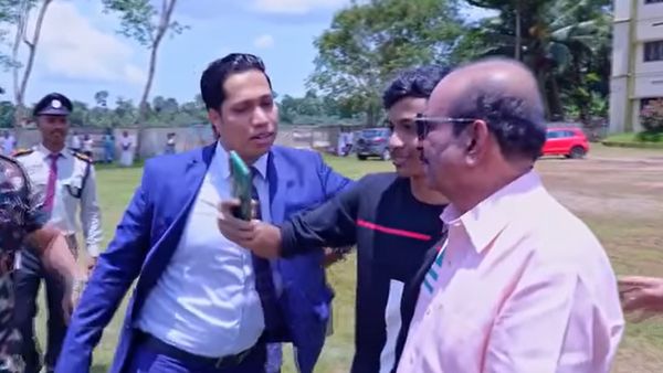 തോളില്‍ കൈയിട്ട് സെല്‍ഫിയെടുക്കാന്‍ യുവാവ്; യൂസഫലിയുടെ പ്രതികരണം കണ്ടോ.!! വീഡിയോ