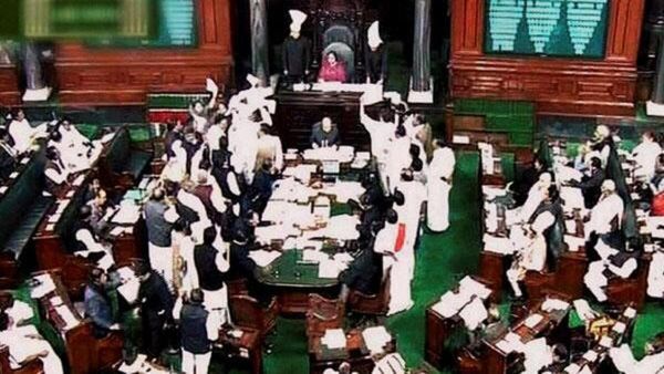 പ്രതിപക്ഷത്തിന്റെ അവിശ്വാസ പ്രമേയം പരാജയപ്പെട്ടു, സഭയില്‍ നിന്നിറങ്ങി പോയി പ്രതിപക്ഷം