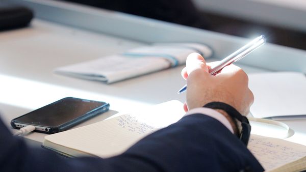 ബ്ലൂടൂത്തും മൊബൈലും; ഐഎസ്ആര്‍ഒ പരീക്ഷയില്‍ ഹൈടെക്ക് കോപ്പിയടി, രണ്ട് പേര്‍ പിടിയില്‍