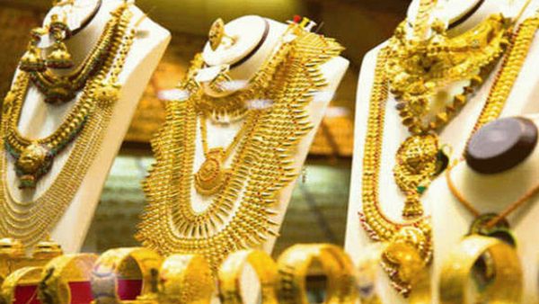 ആഭരണപ്രേമിയാണോ..? ഈ സ്വര്‍ണാഭരണങ്ങള്‍ എല്ലാ സ്ത്രീകളുടെ ശേഖരത്തിലുമുണ്ടായിരിക്കണം