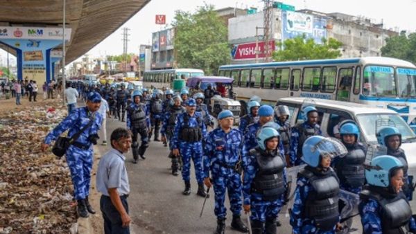 'ഒരു വിരലനക്കിയാല്‍ കൈ വെട്ടിക്കളയും'; മുന്നറിയിപ്പ് അവഗണിച്ച് ഹരിയാനയില്‍ ഹിന്ദുത്വ നേതാവിന്റെ ഭീഷണി പ്രസംഗം