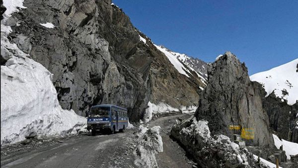 അതിര്‍ത്തിയില്‍ സമാധാനം നിലനിര്‍ത്താന്‍ ധാരണ; സൈനിക പിന്‍മാറ്റത്തില്‍ തീരുമാനമായില്ല