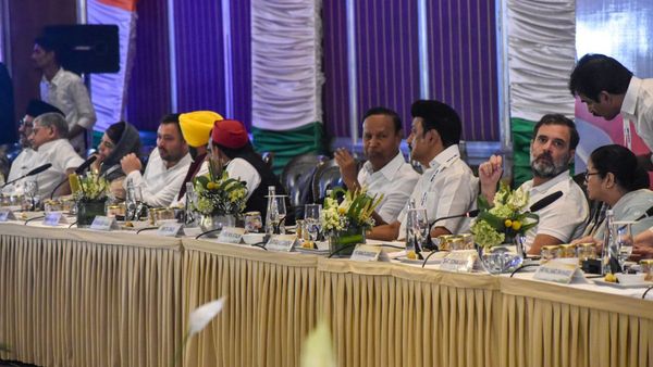 2024 ല്‍ പ്രതിപക്ഷ സഖ്യം ബിജെപിയെ പരാജയപ്പെടുത്തും: 'ഇന്ത്യ'വിജയത്തിലേക്കെന്ന് അഖിലേഷ് യാദവ്