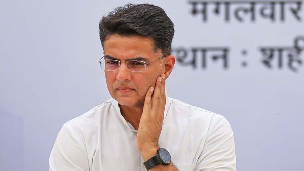 സച്ചിന്‍ പൈലറ്റിന്റെ പിതാവ് മിസോറാമില്‍ പൈലറ്റായിരിക്കെ ബോംബിട്ടു; ബിജെപിക്ക് മറുപടിയുമായി സച്ചിന്‍