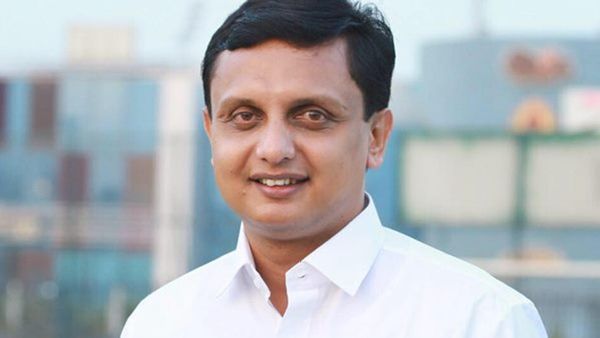 'ചിരിച്ചാലും തിരിഞ്ഞ് നടന്നാലുമെല്ലാം പ്രശ്നം; ഞങ്ങൾക്കൊന്നും ഒളിച്ച് വെക്കാനില്ല, ഭയവുമില്ല'; മന്ത്രി റിയാസ്