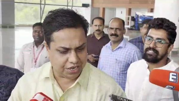 മിത്ത് വിവാദത്തില്‍ പ്രതികരിക്കാനില്ലെന്ന് പറഞ്ഞ് സ്പീക്കര്‍; ചോദ്യങ്ങളോട് ഒഴിഞ്ഞുമാറി