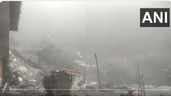 ഷിംലയിൽ ഉരുൾപ്പൊട്ടൽ; ക്ഷേത്രം തകർന്ന് 9 മരണം, 20 ഓളം പേർ മണ്ണിനടിയിൽ കുടുങ്ങിക്കിടക്കുന്നതായി റിപ്പോർട്ട്