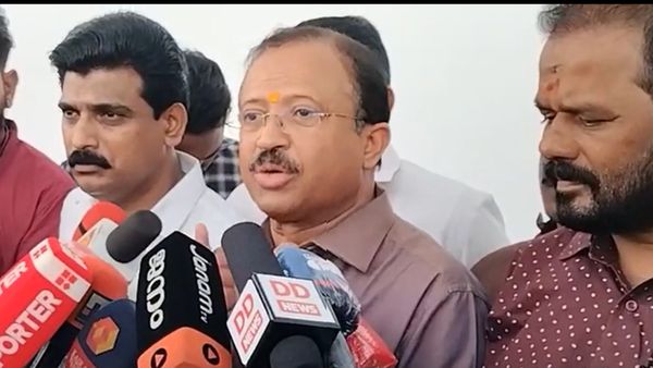 'ഗോവിന്ദൻ ഓർമ്മക്കുറവിന് മരുന്ന് കഴിക്കട്ടെ; സ്പീക്കറുടെ ഉള്ളിലുള്ളത് വർഗീയവാദം'; വി മുരളീധരൻ