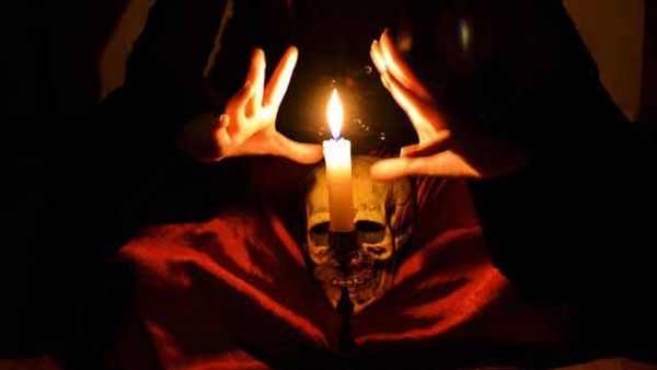 പെട്ടിയില്‍ ഹൃദയം, കരള്‍, നാക്ക്; മന്ത്രവാദത്തിലൂടെ പണം ഇരട്ടിപ്പിക്കാമെന്ന് വാഗ്ദാനം; 3 പേര്‍ അറസ്റ്റില്‍