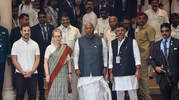 'ഒരു രാജ്യം, ഒരു തിരഞ്ഞെടുപ്പ്' എന്ന ആശയം ഇന്ത്യയുടെ ഫെഡറൽ ഘടനയെ തകർക്കുന്നതിന്: ഖാർഗെ