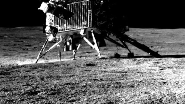 ചന്ദ്രോപരിതലത്തില്‍ നിന്നും വീണ്ടും പറന്നുയർന്ന് വിക്രം ലാന്‍ഡർ: പുതിയ പരീക്ഷണവും വിജയം