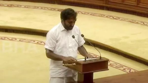 53 വർഷത്തിന് ശേഷം പുതുപ്പള്ളിക്ക് മറ്റൊരു പ്രതിനിധി: ചാണ്ടി ഉമ്മന്‍ എംഎല്‍എയായി സത്യപ്രതിജ്ഞ ചെയ്തു