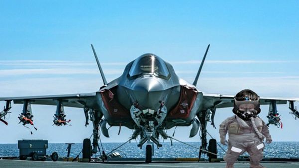 പറക്കുന്നതിനിടെ അപകടംമണത്ത പൈലറ്റ് എടുത്തുചാടി; 830 കോടി രൂപയുടെ യു എസ് യുദ്ധവിമാനം തകർന്നു