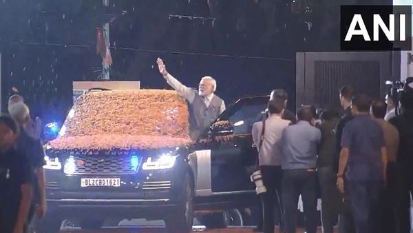 'ജി 20 ഉച്ചകോടി ഇന്ത്യന്‍ നയതന്ത്രത്തിലെ മഹത്തായ അധ്യായം'; മോദിക്ക് ഉജ്വല സ്വീകരണമൊരുക്കി ബിജെപി