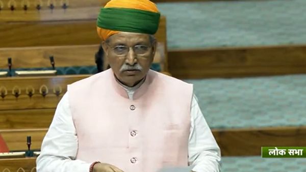 വനിതാ സംവരണ ബില്‍ ലോക്സഭയില്‍ അവതരിപ്പിച്ചു, പ്രതിഷേധിച്ച് പ്രതിപക്ഷം