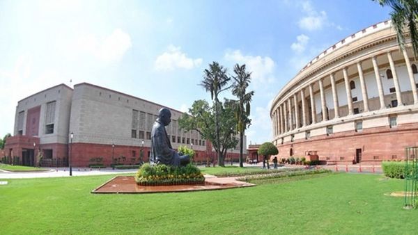 സർവകക്ഷി യോഗം: വനിതാ സംവരണ ബിൽ പാർലമെന്റിൽ അവതരിപ്പിക്കാൻ സമ്മർദ്ദം ചെലുത്തി പ്രതിപക്ഷം