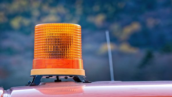 കുട്ടിയെ ആൾപെരുമാറ്റമില്ലാത്ത പുരയിടത്തിലേക്ക് കൊണ്ടുപോയി, വേറെ കാർ വിളിച്ചു; ആരോപണവുമായി കുടുംബം