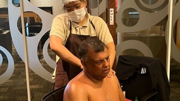 മസാജിങ്ങിനിടെ മാനേജ്മെന്റ് യോഗത്തിൽ പങ്കെടുക്കുന്ന ചിത്രം പങ്കിട്ട് എയർഏഷ്യ സിഇഒ; വിമർശനം