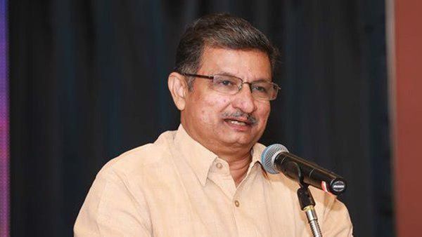 'ശുദ്ധമണ്ടൻമാരും കോമാളികളും ബ്രിട്ടീഷ് വാഴ്ചയുടെ വിനീതദാസന്മാരുമായിരുന്നു കൊച്ചിരാജാക്കന്മാർ'; അശോകൻ ചരുവിൽ