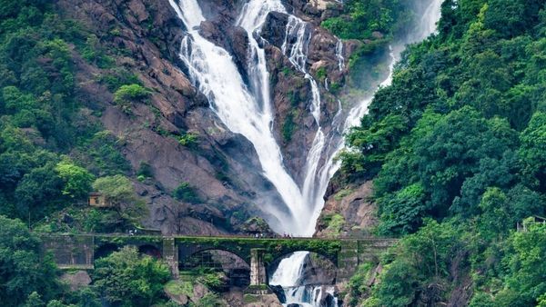 സാഹസികരെ.. ഇതാ സന്തോഷ വാർത്ത; ദൂത് സാഗർ തുറന്നു, ജീപ്പ് സവാരിയും നടത്താം