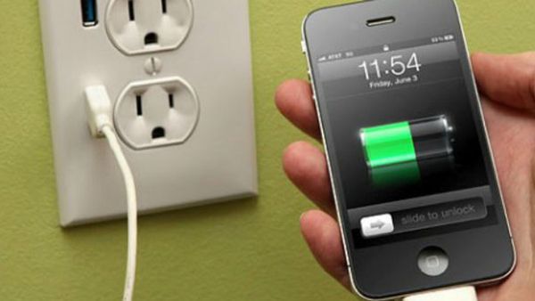 മൊബൈല്‍ ഫോണിന്റെ ബാറ്ററി കപ്പാസിറ്റി കുറവാണോ? ഈ സിംപിള്‍ ട്രിക്കുകള്‍ പരീക്ഷിച്ച് നോക്കൂ