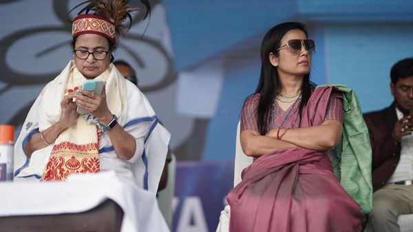 മഹുവ ഒറ്റപ്പെടുന്നോ..? കൈവിട്ട് തൃണമൂല്‍; പ്രതികരിക്കാനില്ലെന്ന് നേതാക്കള്‍