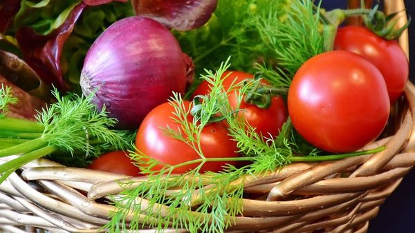 സവാള വില വർധിക്കുന്നു, തക്കാളിക്കും വില കൂടും ; സാധാരണക്കാർ അറിഞ്ഞിരിക്കണം ഇക്കാര്യങ്ങൾ