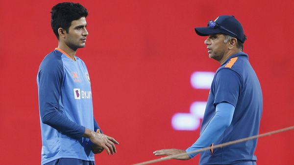 ലോകകപ്പ് 2023: ഗില്ലിന്റെ ആരോഗ്യനിലയെക്കുറിച്ച് ദ്രാവിഡ് പറഞ്ഞത് കേട്ടോ!? ആരാധകര്‍ ആശങ്കയില്‍