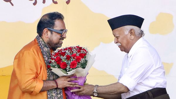 ആര്‍എസ്എസിനെ പ്രകീര്‍ത്തിച്ച് ശങ്കര്‍ മഹാദേവന്‍;' ഇന്ത്യന്‍ സംസ്‌കാരം സംരക്ഷിച്ചതിന് നന്ദി'