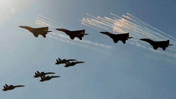 സിറിയയില്‍ അമേരിക്കയുടെ വ്യോമാക്രമണം; ആക്രമണം ഇറാന്റെ പിന്തുണയുള്ള സ്ഥലങ്ങളില്‍