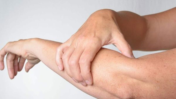 അണ്ടിപ്പരിപ്പ് മുതൽ മീൻ വരെ; 37 സാധനങ്ങളോട് അലർജി, തിന്നാൽ യുവതിയുടെ ശരീരം ചൊറിഞ്ഞ് പൊട്ടും!