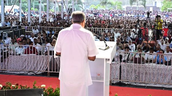 'നവകേരള സദസ് വിളംബര ഘോഷയാത്രയില്‍ അധ്യാപകരെത്തണം'; ഉത്തരവിറക്കി പഞ്ചായത്ത്