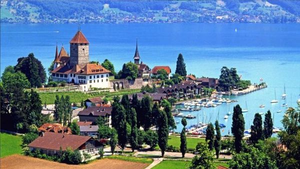 പ്രതിഭകളുടെ ഫസ്റ്റ് ചോയ്‌സ് സ്വിറ്റ്‌സര്‍ലന്റ്, യുഎസ് മൂന്നാമതും ചൈന 40-ാമതും; ഇന്ത്യയുടെ സ്ഥാനം?