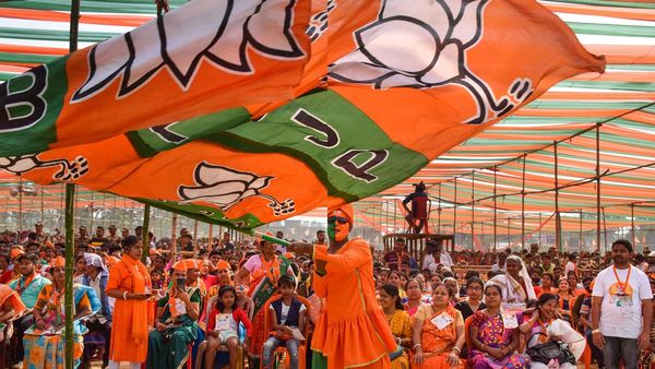 മധ്യപ്രദേശ് തിരഞ്ഞെടുപ്പ് ഫലം; ആദ്യ ഫലസൂചനകളിൽ ബിജെപി...അധികാരത്തുടർച്ചയോ?