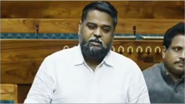 ഹിന്ദി ഹൃദയഭൂമിയെ 'ഗോമൂത്ര സംസ്ഥാനങ്ങൾ' എന്ന് വിശേഷിപ്പിച്ച് ഡിഎംകെ; പിന്നാലെ ചൂടേറിയ സംവാദം...