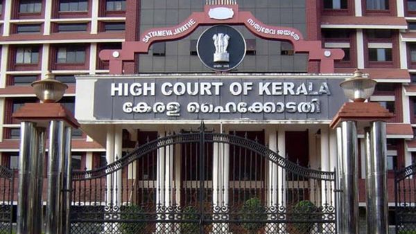 വണ്ടിപ്പെരിയാര്‍ കേസ്: വെറുതെ വിട്ട അര്‍ജുനും കുടുംബത്തിനും സംരക്ഷണമൊരുക്കണമെന്ന് ഹൈക്കോടതി