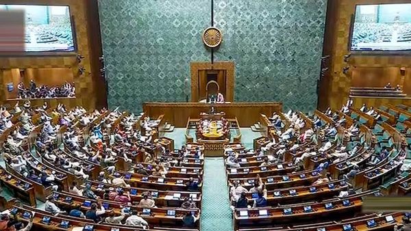 അപ്രതീക്ഷിത നീക്കവുമായി കേന്ദ്രം; ക്രിമിനല്‍ നിയമങ്ങള്‍ക്ക് പകരമായി കൊണ്ടുവന്ന ബില്ലുകള്‍ പിന്‍വലിച്ചു