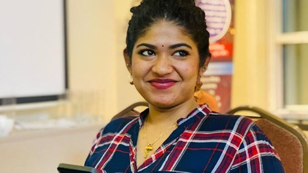 കടം കാരണം അഭിനയമോഹം ഉള്ളിലൊതുക്കി ഗള്‍ഫ് പ്രവാസിയായ നടി ലക്ഷ്മിക: ആ അച്ഛനെ എങ്ങനെ ആശ്വസിപ്പിക്കും
