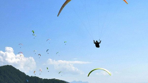 യാത്രയിൽ പാരാഗ്ലൈഡിംഗ് ഉൾപ്പെടുത്താൻ ആഗ്രഹമുണ്ടോ..? നിങ്ങൾക്കായി ഇതാ നാല് സ്ഥലങ്ങൾ...