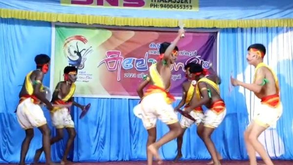 കണ്ണൂര്‍ റവന്യൂ ജില്ലാസ്‌കൂള്‍ കലോത്‌സവം: പരിചമുട്ടുകളിയില്‍ സമഗ്രാധിപത്യവുമായി പയ്യന്നൂർ