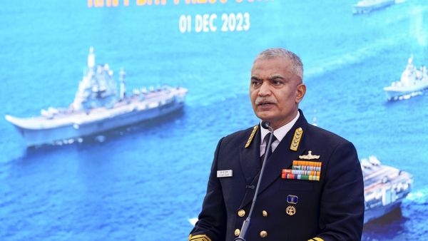 അഭിമാന നിമിഷം; നാവികസേനയുടെ കപ്പലിന്റെ കമാൻഡറായി വനിതാ ഓഫീസർ, ചരിത്രത്തിൽ ആദ്യം...