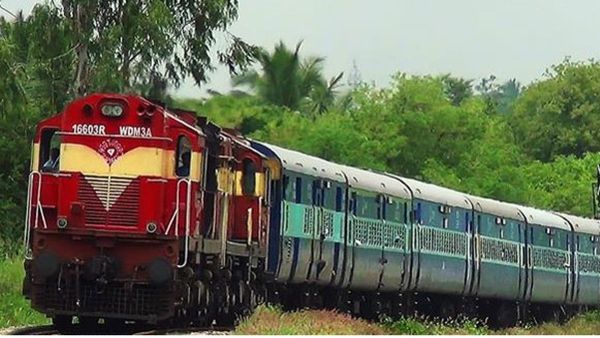 ഈ അവധിക്കാലത്ത് യാത്രക്ക് തിരഞ്ഞെടുത്തത് ട്രെയിൻ ആണോ? എന്നാൽ ഈ നമ്പറുകൾ മറക്കല്ലേ