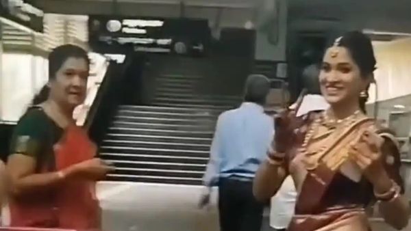 ട്രാഫിക് ബ്ലോക്ക്; കല്യാണത്തിന് എത്താൻ അണിഞ്ഞൊരുങ്ങി മെട്രോ പിടിച്ച് വധു,  വൈറൽ വീഡിയോ