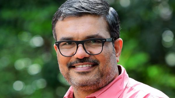 കടുത്ത ഇടതുപക്ഷ വിരോധികൾ ഇത് വായിച്ചാൽ രക്തസമ്മർദമുയരാൻ സാധ്യതയുണ്ട്: എംബി രാജേഷ്