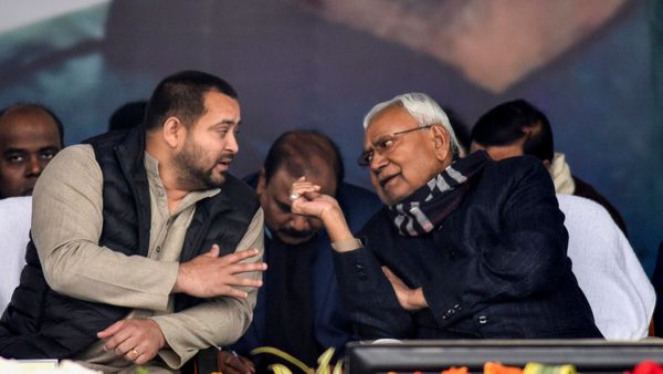 നിതീഷ് ഇന്ന് സഖ്യം വിട്ടേക്കും? വിശ്വാസ വോട്ടെടുപ്പിന് ഒരുങ്ങി ബീഹാര്‍, ലാലുവിന്റെ പ്ലാന്‍ ഇങ്ങനെ