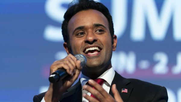 യുഎസ് പ്രസിഡന്റ് തിരഞ്ഞെടുപ്പില്‍ നിന്ന് പിന്മാറി വിവേക് രാമസ്വാമി; ട്രംപിനെ പിന്തുണക്കും