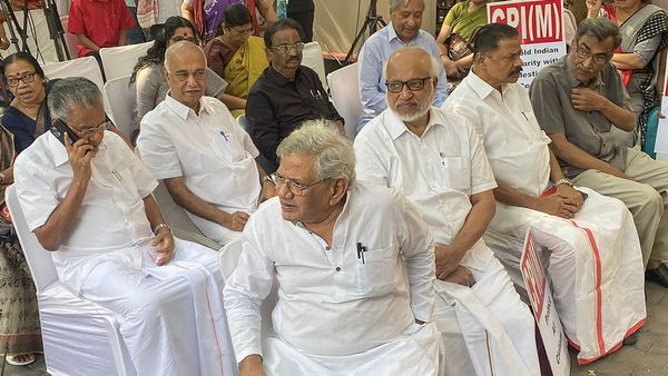 വിദേശസര്‍വകലാശാലകള്‍ക്ക് അനുമതി; സിപിഎം നയത്തിന് വിരുദ്ധം, കേന്ദ്ര നേതൃത്വം ഇടപെടുന്നു