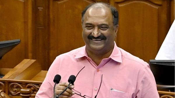 കേന്ദ്ര സർക്കാറിനെതിരെ പ്രമേയം പാസാക്കി നിയമസഭ: ഇറങ്ങിപ്പോയ പ്രതിപക്ഷത്തെ വിമർശിച്ച് ധനമന്ത്രി