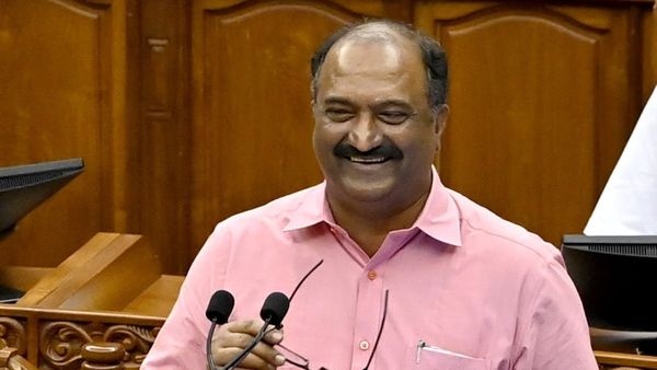 ധനക്കമ്മി കുറഞ്ഞു, ആഭ്യന്തര ഉത്പാദന വളര്‍ച്ച 6.6 ശതമാനം; സാമ്പത്തിക അവലോകന റിപ്പോർട്ട് സഭയിൽ